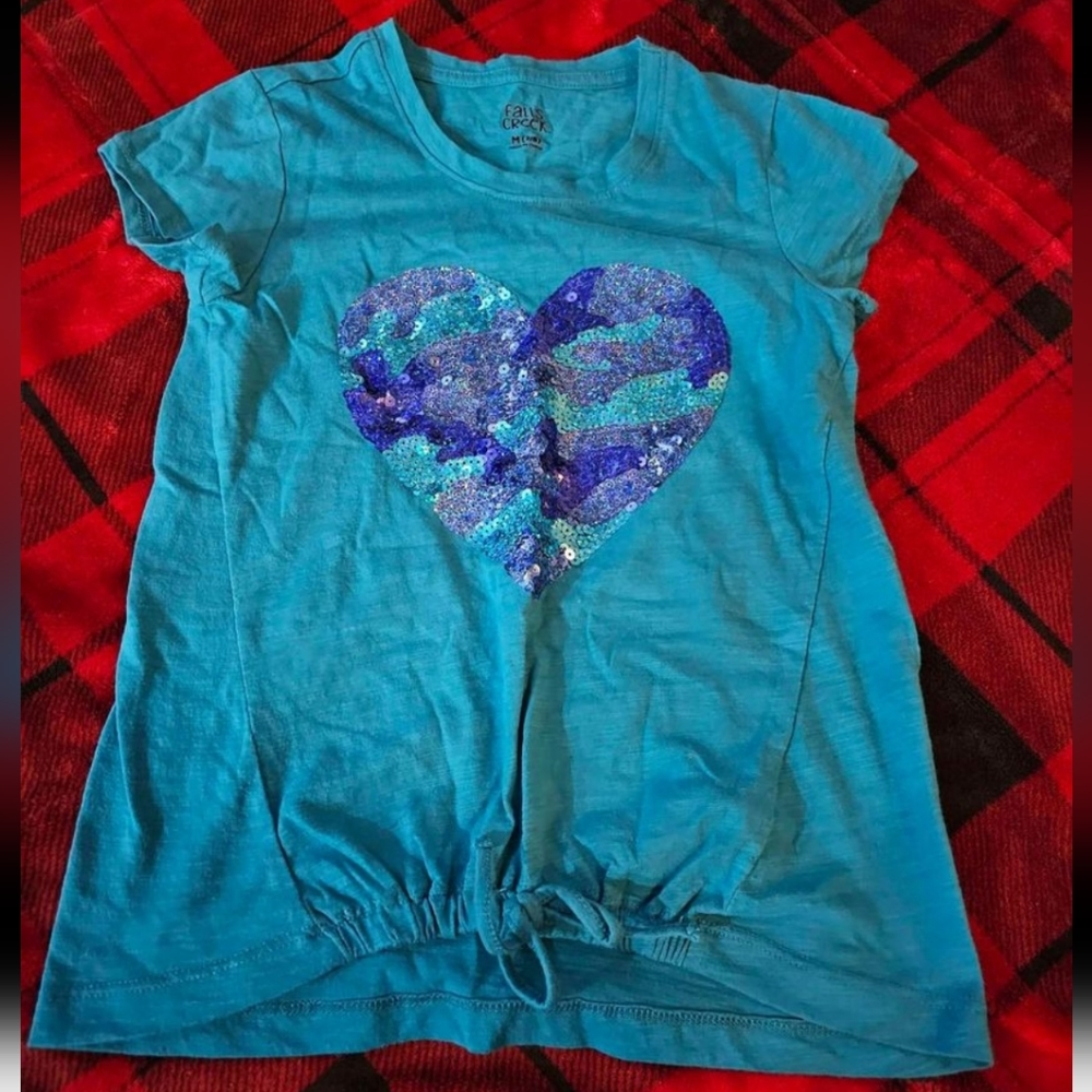 #863- girls shirt medium 7/8
